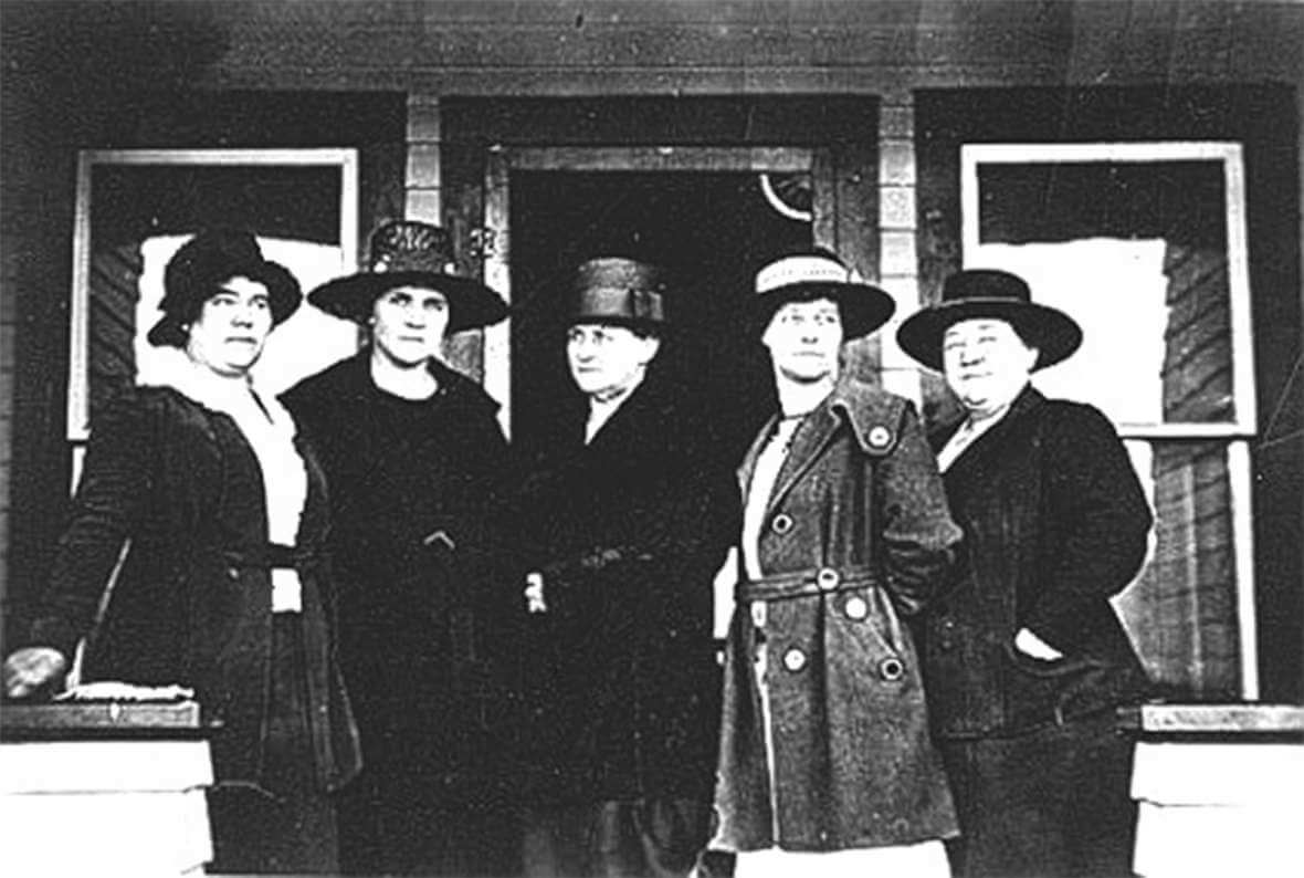 https://buckrail.com/petticoat-rules-the-first-women-leaders-of-jackson-100-years-ago/